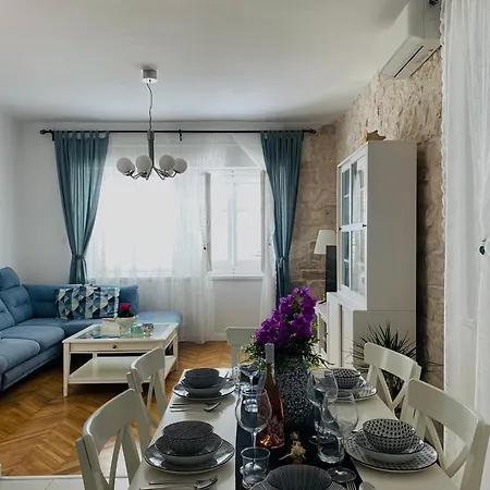 Luxury Lukas Orebić