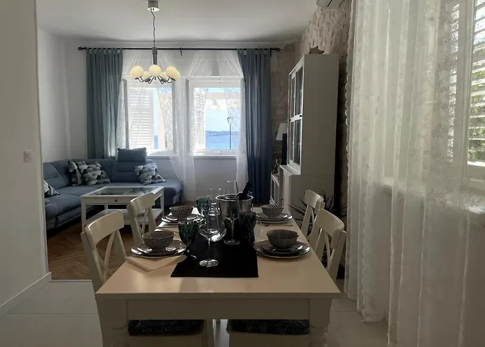 Luxury Lukas Apartment *